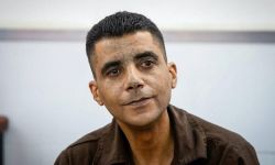 إسرائيل تفرج عن زكريا الزبيدي مع 735 أسيرا فلسطينيا